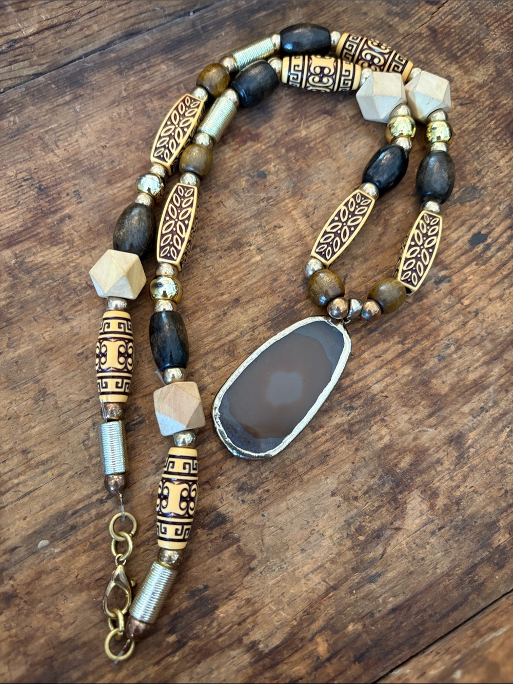 Agate Stone Pendant Beaded Necklace in Brown and Gold